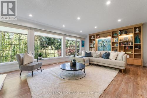 15 Grand Hill Drive, Kitchener, ON - Indoor Photo Showing Living Room