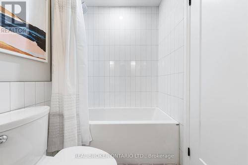 15 Grand Hill Drive, Kitchener, ON - Indoor Photo Showing Bathroom