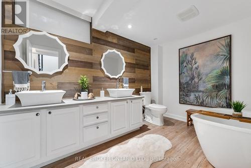 15 Grand Hill Drive, Kitchener, ON - Indoor Photo Showing Bathroom