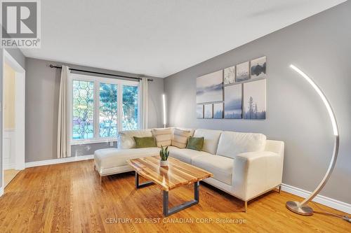 1669 Phillbrook Crescent, London, ON - Indoor Photo Showing Living Room