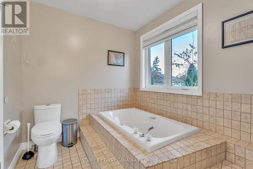 1669 Phillbrook Crescent, London, ON - Indoor Photo Showing Bathroom