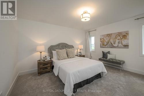 132 Crestview Drive, Middlesex Centre (Kilworth), ON - Indoor Photo Showing Bedroom