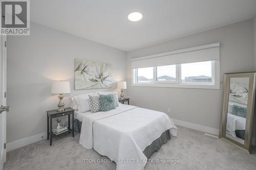 132 Crestview Drive, Middlesex Centre (Kilworth), ON - Indoor Photo Showing Bedroom