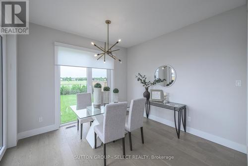 132 Crestview Drive, Middlesex Centre (Kilworth), ON - Indoor Photo Showing Dining Room