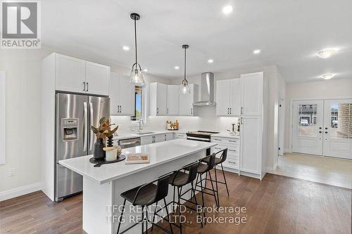 2 Cameron Court, Cavan Monaghan, ON - Indoor Photo Showing Kitchen With Upgraded Kitchen