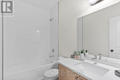 2 Cameron Court, Cavan Monaghan, ON - Indoor Photo Showing Bathroom