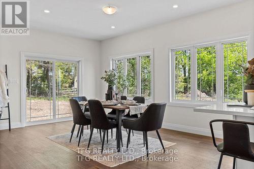 2 Cameron Court, Cavan Monaghan, ON - Indoor Photo Showing Dining Room