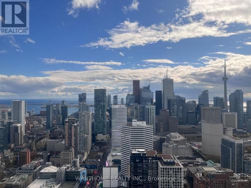 5409 - 386 Yonge Street, Toronto, ON - Outdoor With View