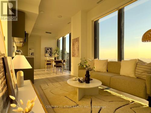 4502 - 8 Cumberland Street, Toronto, ON - Indoor Photo Showing Living Room