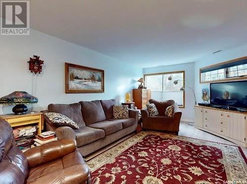 26 2338 Assiniboine Avenue E, Regina, SK - Indoor Photo Showing Living Room