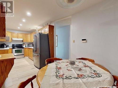 26 2338 Assiniboine Avenue E, Regina, SK - Indoor Photo Showing Kitchen