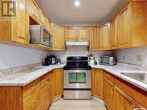 26 2338 Assiniboine Avenue E, Regina, SK - Indoor Photo Showing Kitchen