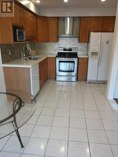 10 Norn Crescent, Markham, ON - Indoor Photo Showing Kitchen