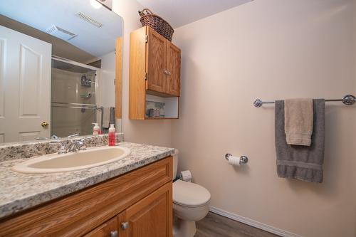 7706 Giles Drive, Coldstream, BC - Indoor Photo Showing Bathroom