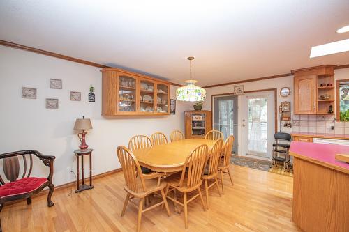 7706 Giles Drive, Coldstream, BC - Indoor Photo Showing Dining Room