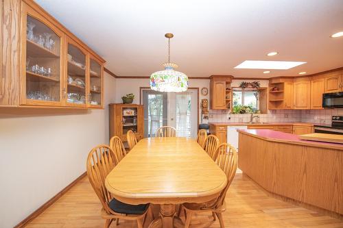 7706 Giles Drive, Coldstream, BC - Indoor Photo Showing Dining Room