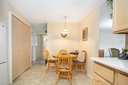 102-2477 Ingram Road, West Kelowna, BC - Indoor Photo Showing Dining Room