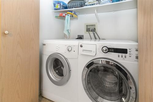 102-2477 Ingram Road, West Kelowna, BC - Indoor Photo Showing Laundry Room