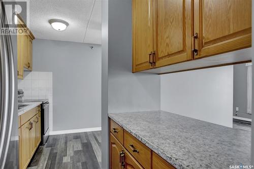 621 4045 Rae Street, Regina, SK - Indoor Photo Showing Kitchen