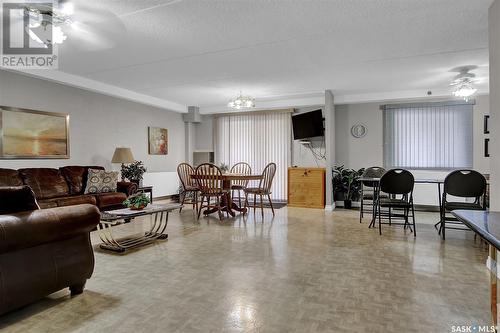 621 4045 Rae Street, Regina, SK - Indoor Photo Showing Living Room