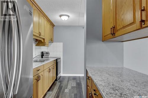 621 4045 Rae Street, Regina, SK - Indoor Photo Showing Kitchen