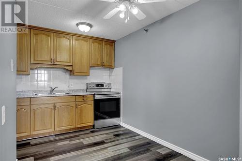 621 4045 Rae Street, Regina, SK - Indoor Photo Showing Kitchen