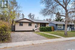 357 Meighen CRESCENT  Saskatoon, SK S7L 4W6