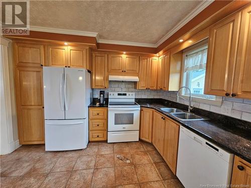 646 5 Ieme, Grand Falls, NB - Indoor Photo Showing Kitchen With Double Sink