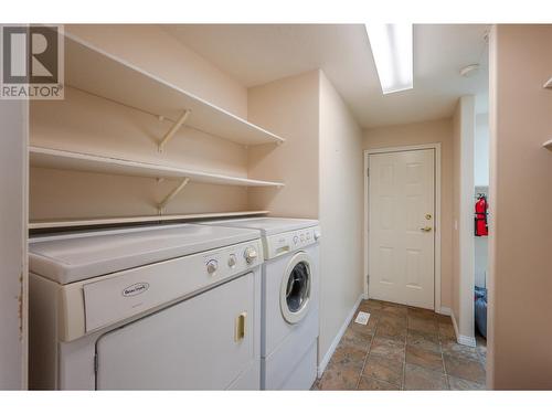 418 Ridge Road, Penticton, BC - Indoor Photo Showing Laundry Room