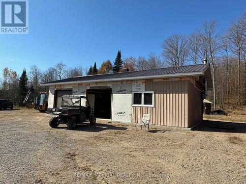 1379B Peterson Road, Hastings Highlands, ON - Outdoor