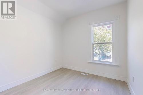 971 Ormsby Street, London, ON - Indoor Photo Showing Other Room