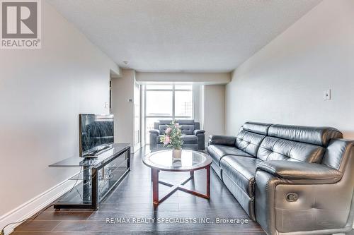 702 - 9 George Street, Brampton, ON - Indoor Photo Showing Living Room