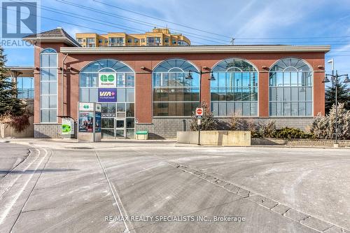 702 - 9 George Street, Brampton, ON - Outdoor