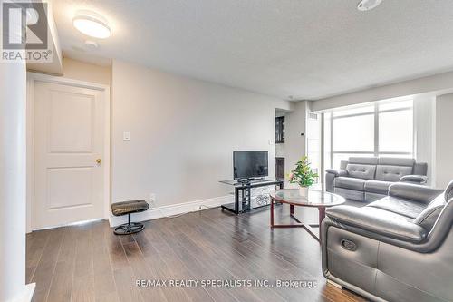 702 - 9 George Street, Brampton, ON - Indoor Photo Showing Living Room