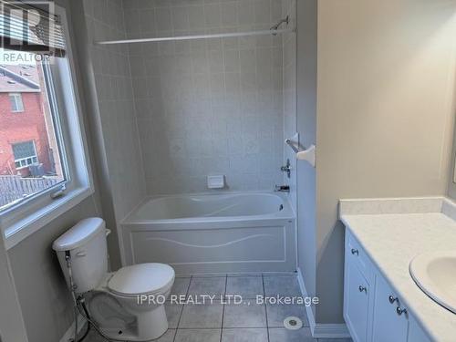 792 Bolingbroke Drive, Milton, ON - Indoor Photo Showing Bathroom