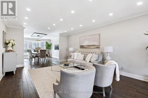 1724 Medallion Court, Mississauga, ON - Indoor Photo Showing Living Room