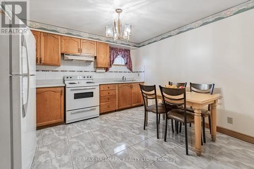 8 Ryckman Lane, Brampton, ON - Indoor Photo Showing Kitchen