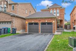 2526 WILLOWBURNE DRIVE  Mississauga, ON L5M 5E9