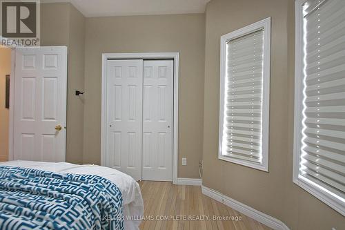 7 - 213 Nash Road S, Hamilton, ON - Indoor Photo Showing Bedroom