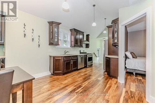 7 Amber Road, Cambridge, ON - Indoor Photo Showing Kitchen