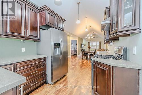 7 Amber Road, Cambridge, ON - Indoor Photo Showing Kitchen