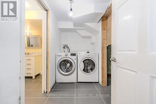 7 Amber Road, Cambridge, ON - Indoor Photo Showing Laundry Room