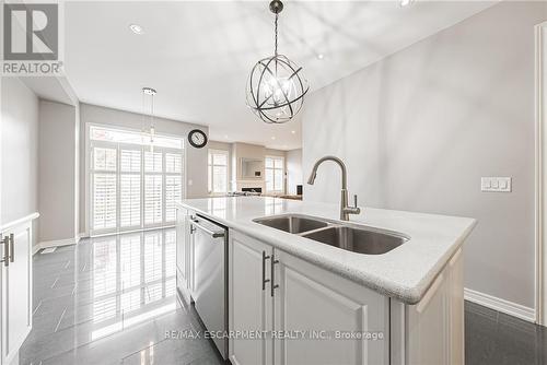 51 Narbonne Crescent, Hamilton, ON - Indoor Photo Showing Kitchen With Double Sink