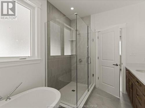 3265 Tullio Drive, Lasalle, ON - Indoor Photo Showing Bathroom