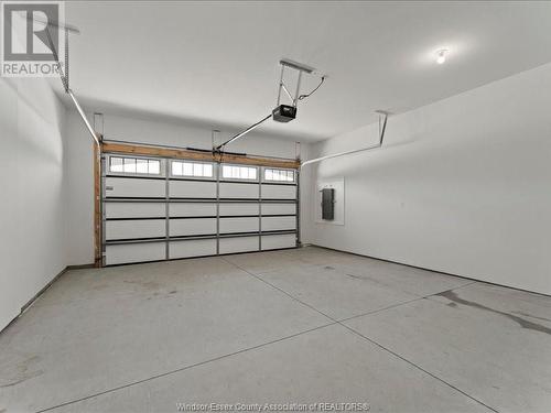 3265 Tullio Drive, Lasalle, ON - Indoor Photo Showing Garage