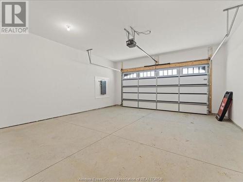 3198 Tullio Drive, Lasalle, ON - Indoor Photo Showing Garage