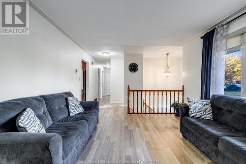 25 Jeffrey Street, Tilbury, ON - Indoor Photo Showing Living Room