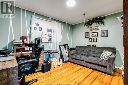 25 Jeffrey Street, Tilbury, ON - Indoor Photo Showing Living Room