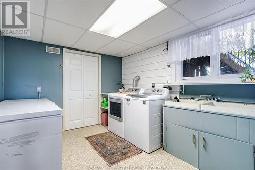 25 Jeffrey Street, Tilbury, ON - Indoor Photo Showing Laundry Room