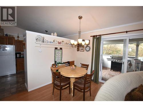 415 Hummingbird Avenue, Vernon, BC - Indoor Photo Showing Dining Room